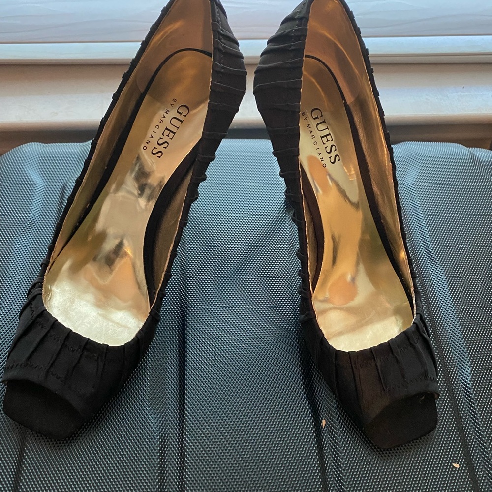 Guess by Marciano